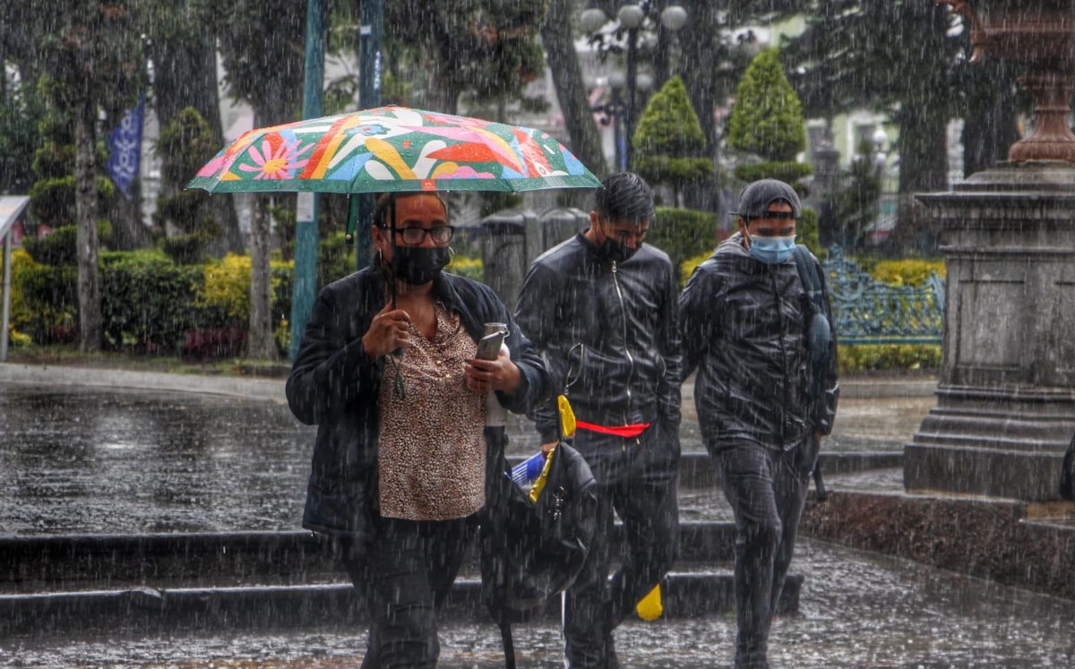 Por lluvias y frío, aumentarán contagios de covid-19 | Melanie Torres