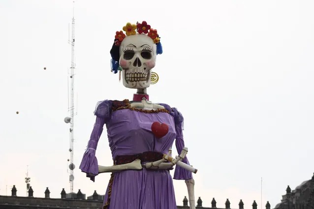 Ofrenda monumental de día de muertos en el Zócalo