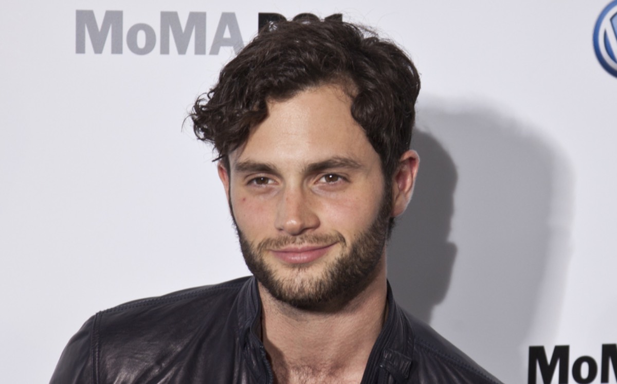 El actor Penn Badly confesó que tuvo que minimizar estas escenas en 'You'| Shutterstock