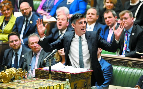 El premier británico habla ante la Cámara de los Comunes en Londres. AFP | Archivo