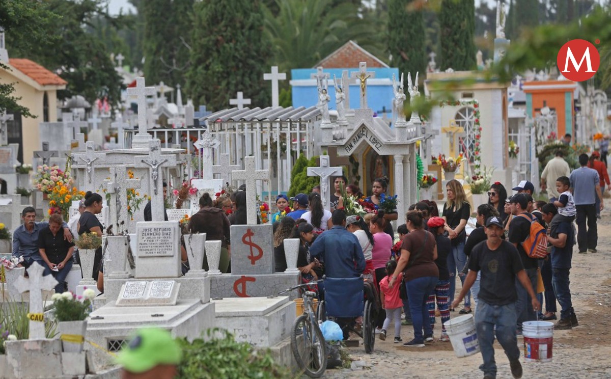 Prevén visita de 13 mil personas en cementerios de Tampico