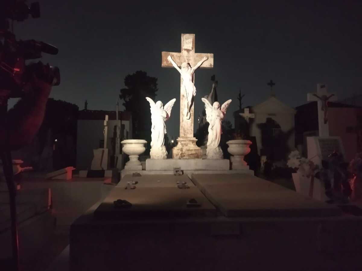 Realiza Zapopan recorridos nocturnos por panteón municipal (Rosario Álvarez)