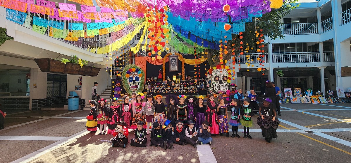 Altar del Colegio América. (cortesía)