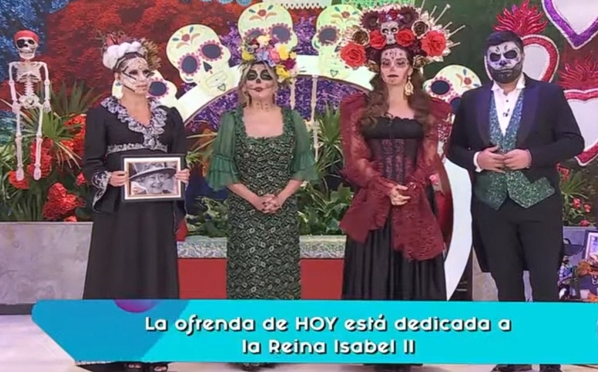 Critican a programa 'Hoy' por dedicar ofrenda a la reina Isabel II