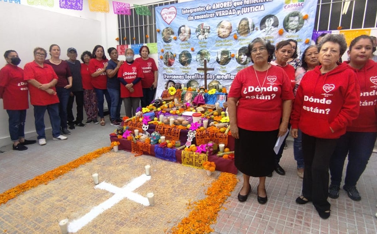 Los familiares indicaron que levantaron el altar como homenaje a sus papás, hermanos, hijos y novios desaparecidos | Raúl Palacios