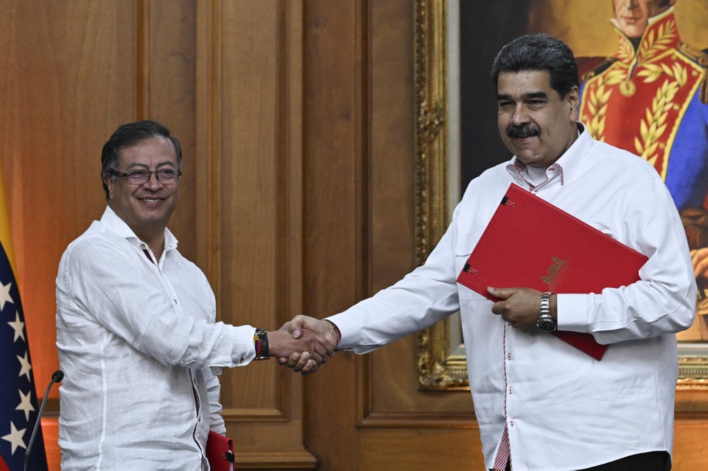 Gustavo Petro y Nicolás Maduro se reunieron tras el restablecimiento de las relaciones Colombia-Venezuela. (AFP)