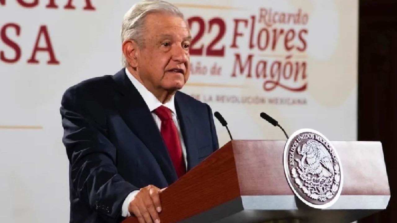 Aguacate no es industria del narco: AMLO; “es un refrito de Netflix”, agrega Bedolla