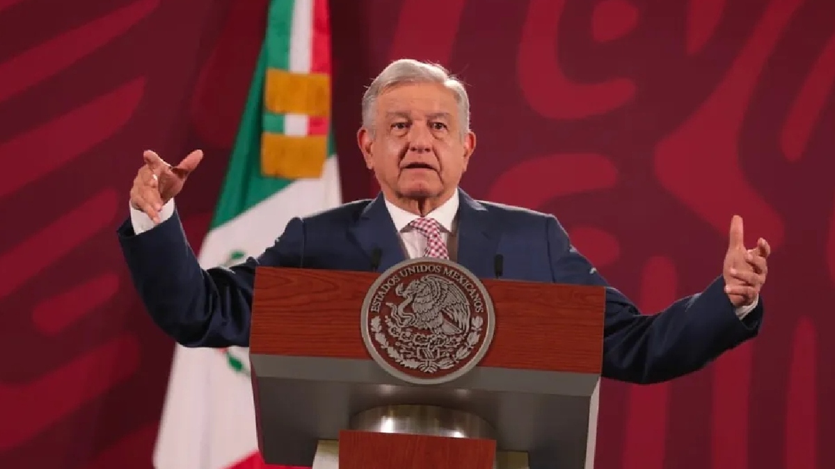 AMLO elogia a Ricardo Mejía; “me aligera la carga”, dice