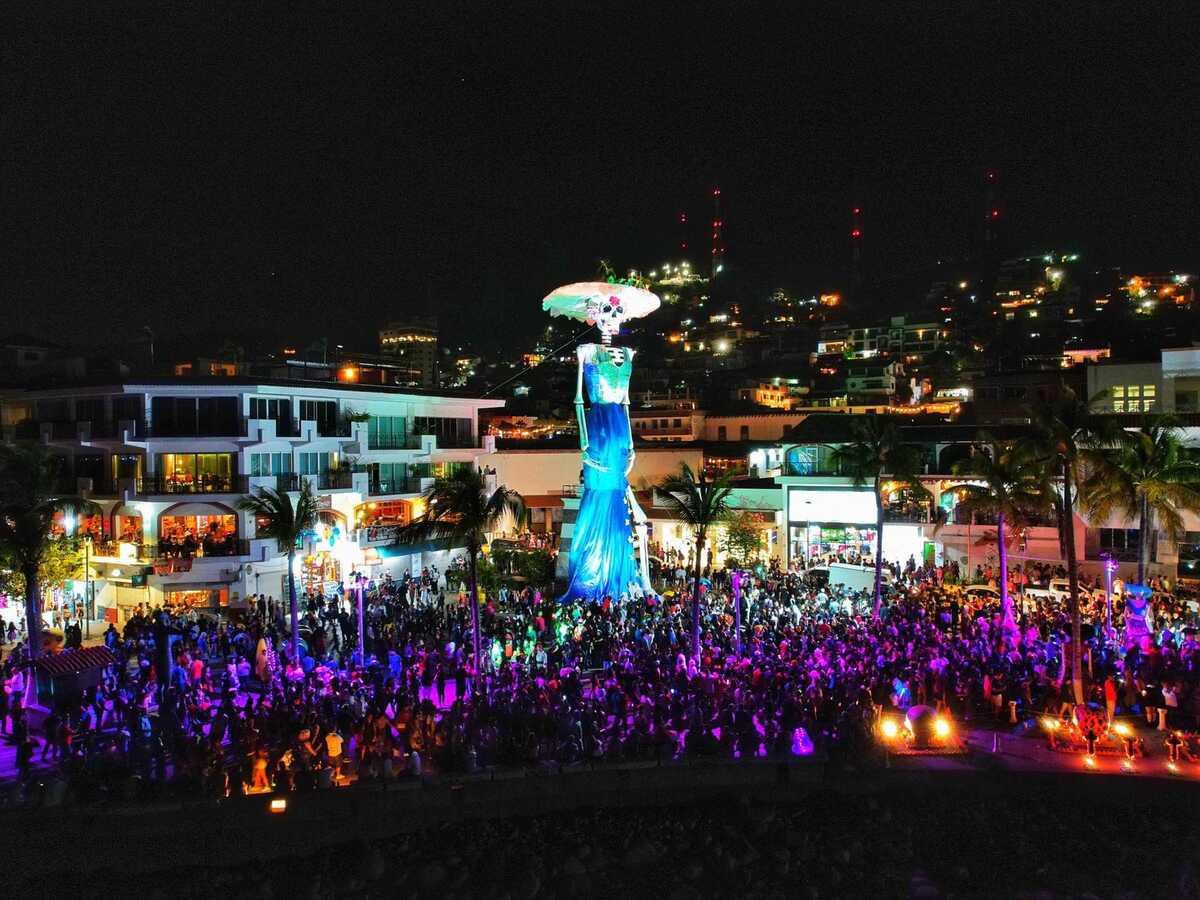 Catrina de Puerto Vallarta logra Récord Guinness (Facebook Profe Michel)