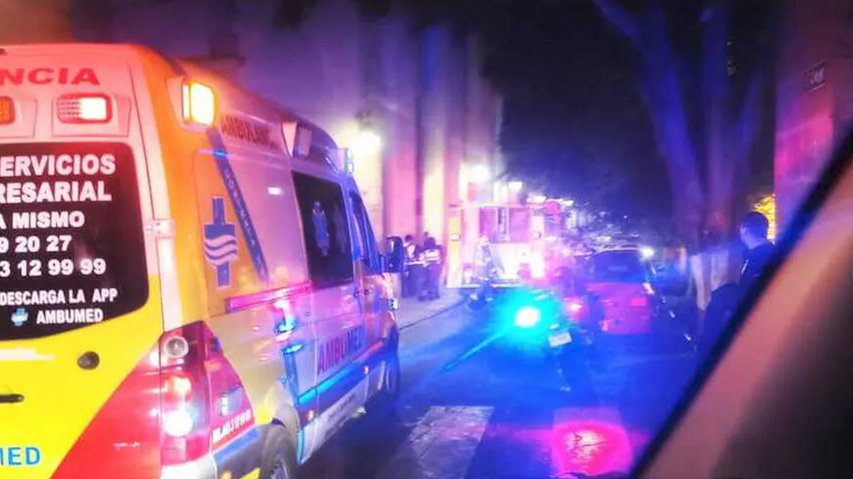Incendio en ofrenda de Día de Muertos deja al menos cuatro heridos