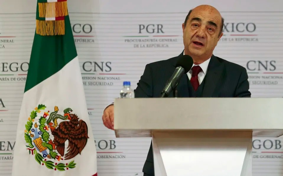 Jesús Murillo Karam es trasladado a otro hospital para continuar tratamiento médico