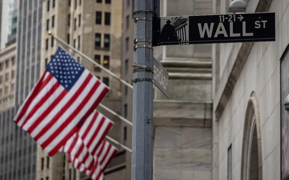 Wall Street cierra a la baja tras declaraciones del presidente de la Fed