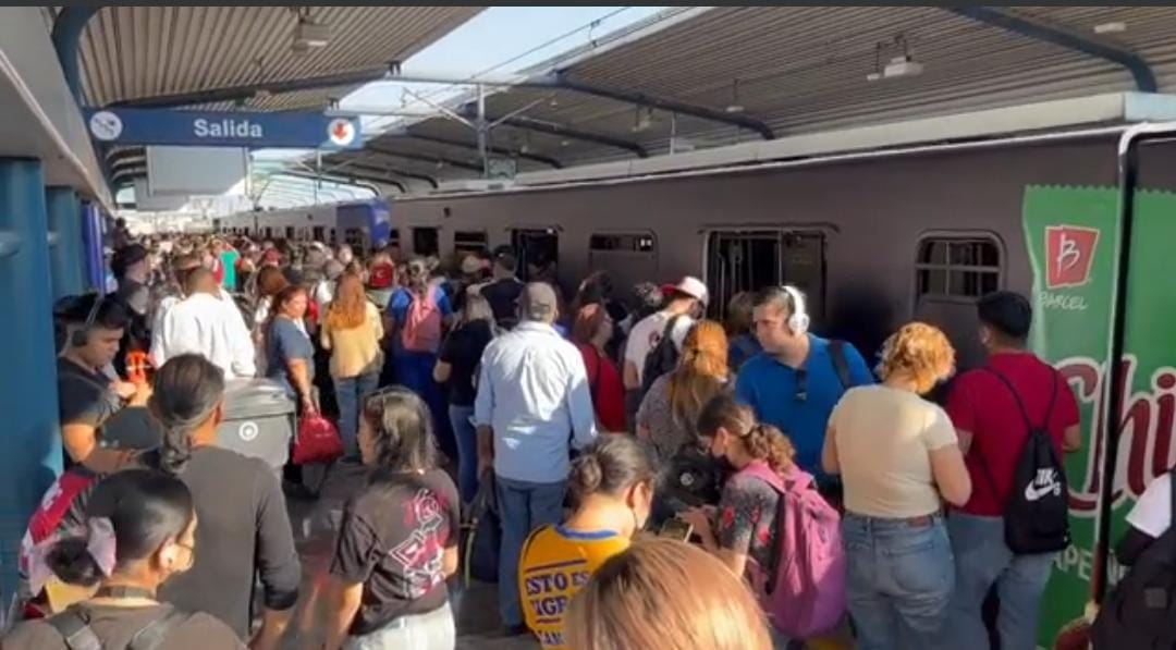 Monterrey: falla servicio de Metro. Foto: Especial