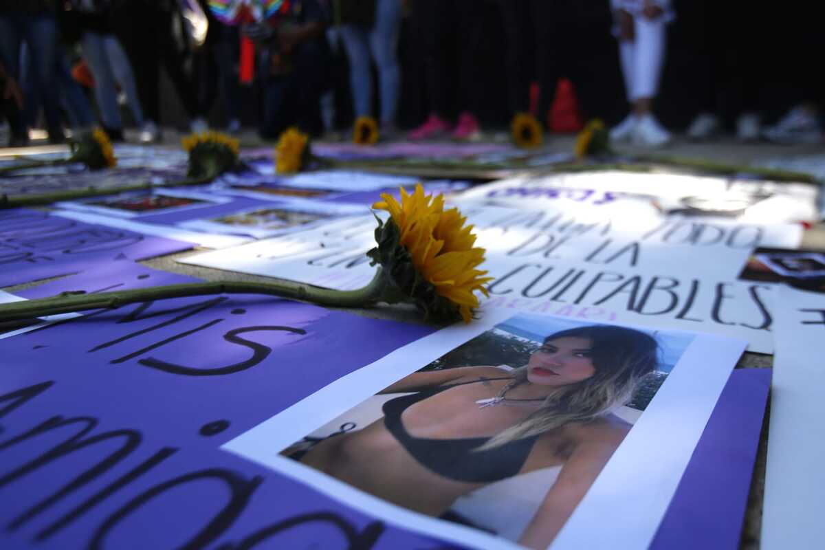 Bajo la consigna de “Ni Una Menos” y “Justicia para Ari” exigen justicia por el feminicidio de la joven. |Ariana Pérez