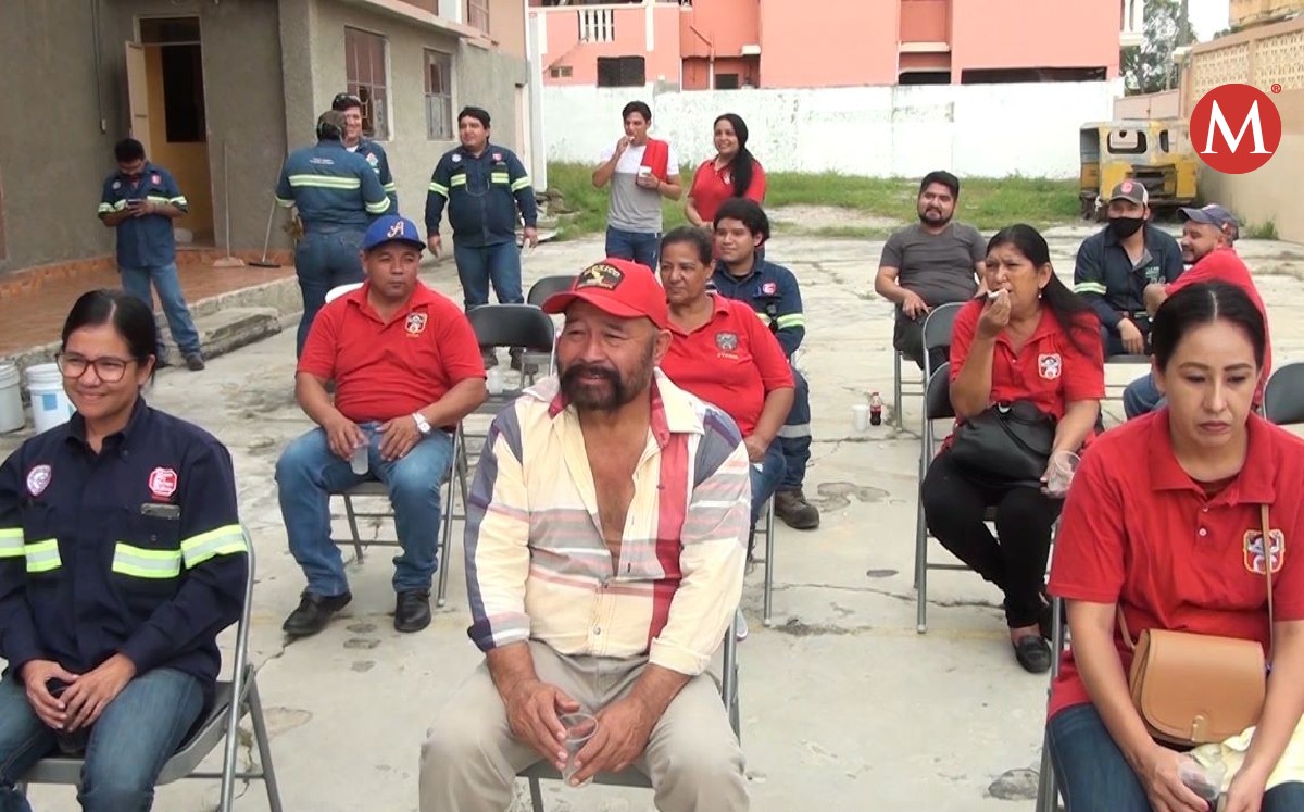 Ferrocarrileros festejan día en Ciudad Madero. (Julio Martínez)
