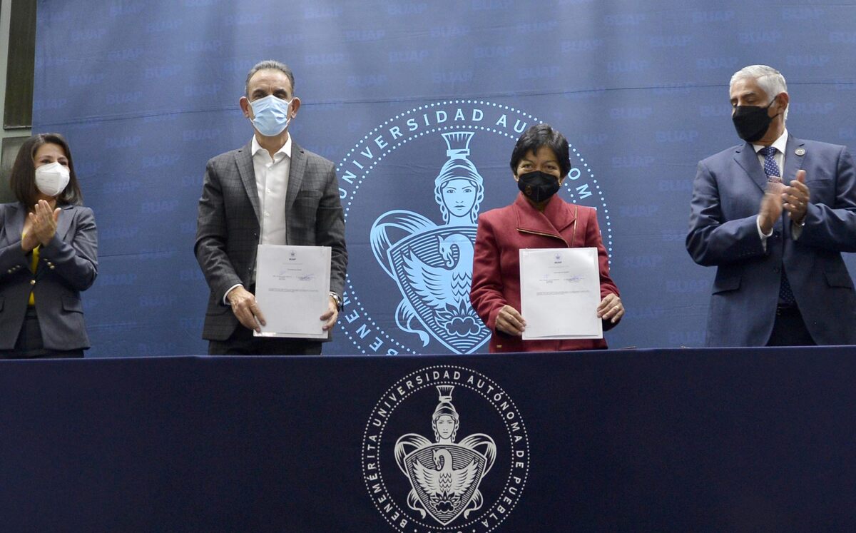Firma BUAP convenio de colaboración con Audi de México | Especial