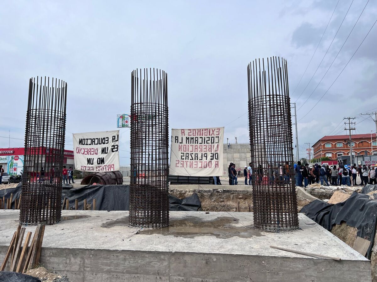 La población de esa zona han solicitado a las autoridades que esta escuela sea cambiada de sede. (Foto: Especial)