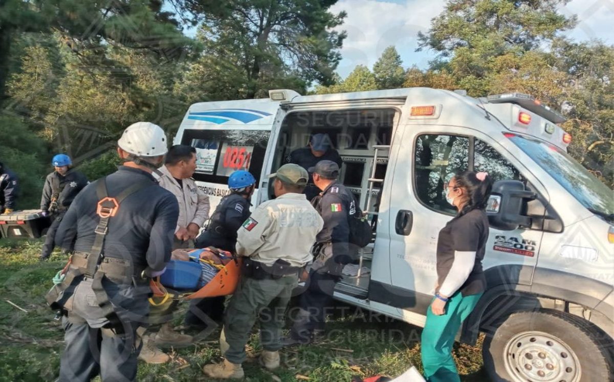 Rescatan a hombre que cayó en barranca de La Malinche | Especial
