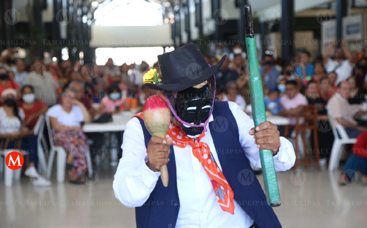La viejada se dio cita en el mercado de Tampico. (Yazmín Sánchez)