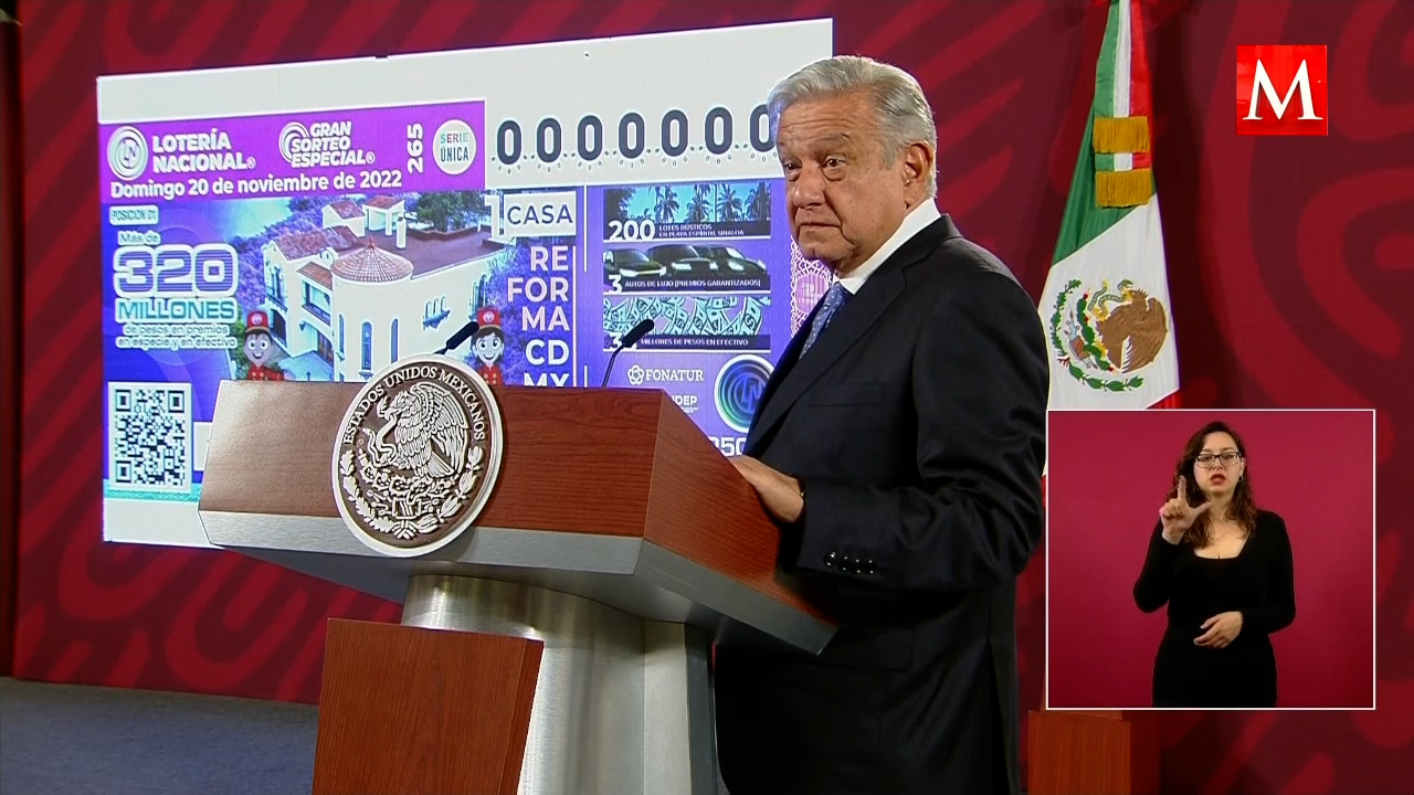 AMLO invita a ganar "casa fifí fifí en las Lomas" comprando cachito de Lotería Nacional
