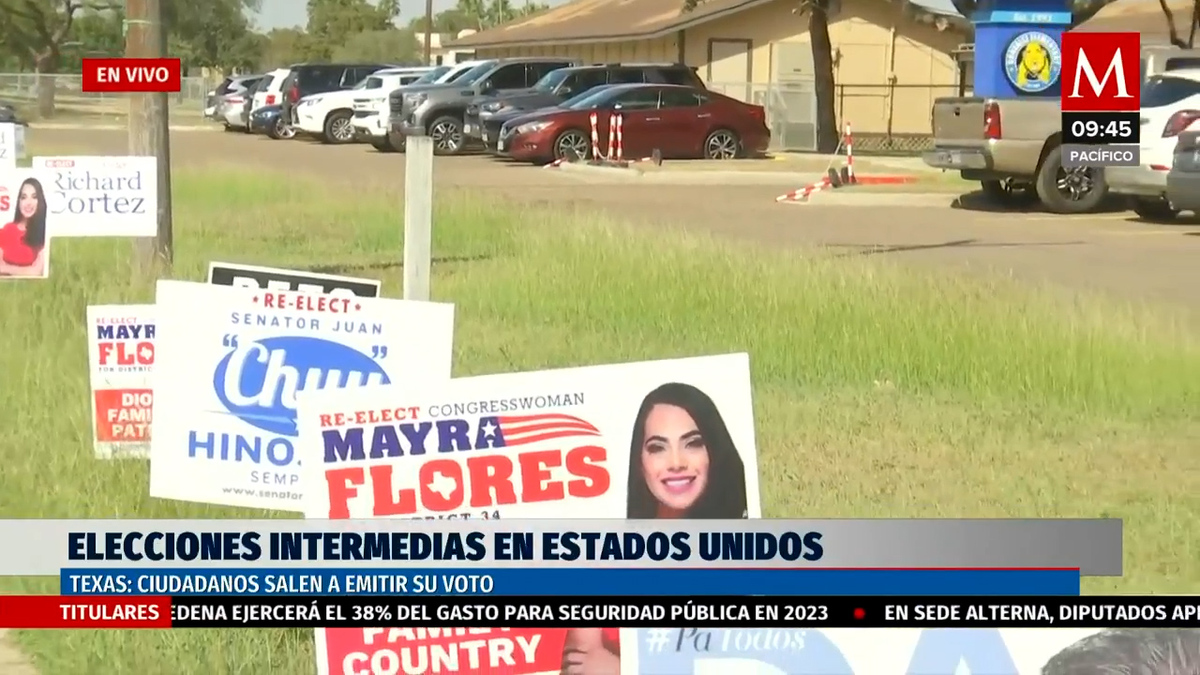 Ciudadanos salen a emitir su voto en Texas