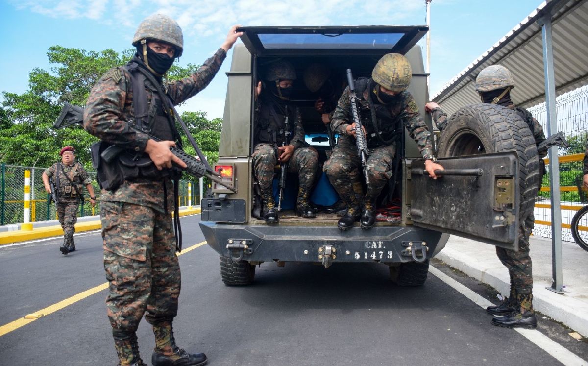 Integrantes del Ejércitos mexican llegando a la frontera sur. | Cuartoscuro