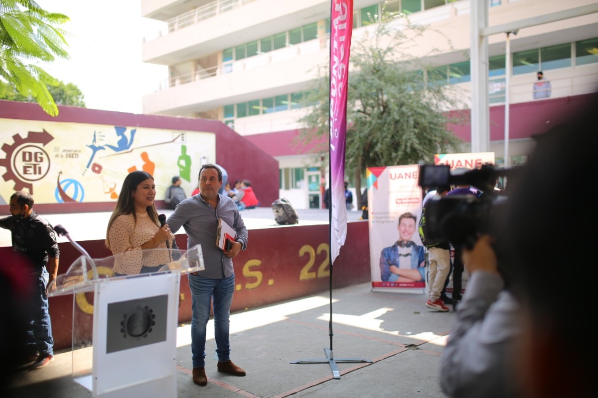 Monterrey busca reducir el rezago educativo con programa de asesorías. Foto: Especial