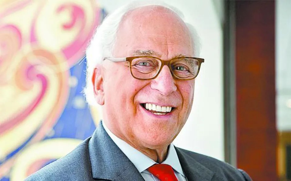 Falleció Evelyn de Rothschild, asesor financiero de Isabel II