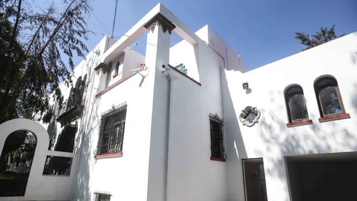 Lotenal rifa casa en CdMx; tiene 9 recámaras, auditorio y jardín