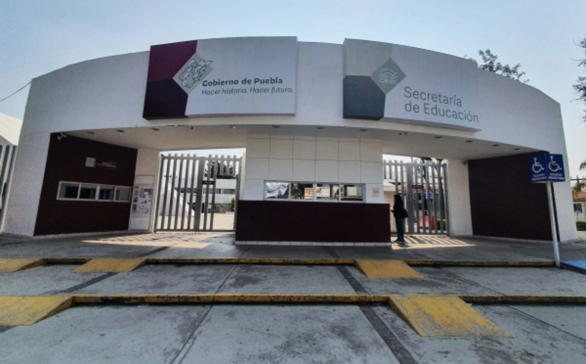 SEP separa a docente tras denuncias de hostigamiento sexual en primaria de Puebla | Especial