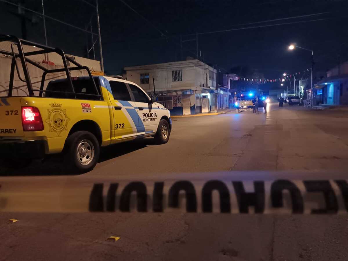 Asesinan a 2 hombres al norte de Monterrey. Foto: Israel Santacruz