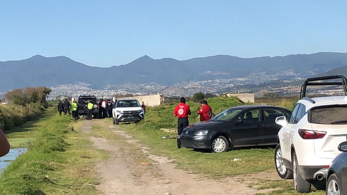 Protección Civil municipal auxilio para el rescate de los cadáveres.