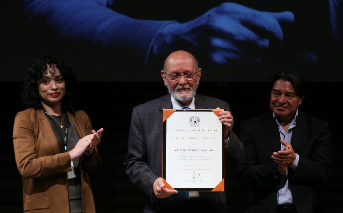 Recibió el Reconocimiento Universitario  | Foto: Araceli López