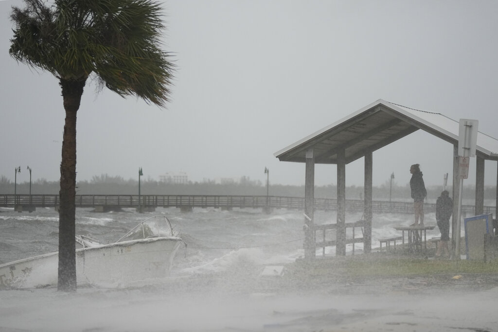 La tormenta tropical Nicole afecta a Estados Unidos. | AP