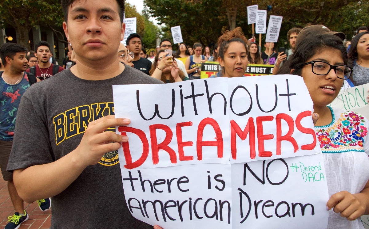 La medida afectaría a cientos de migrantes mexicanos en Estados Unidos. | Shutterstock