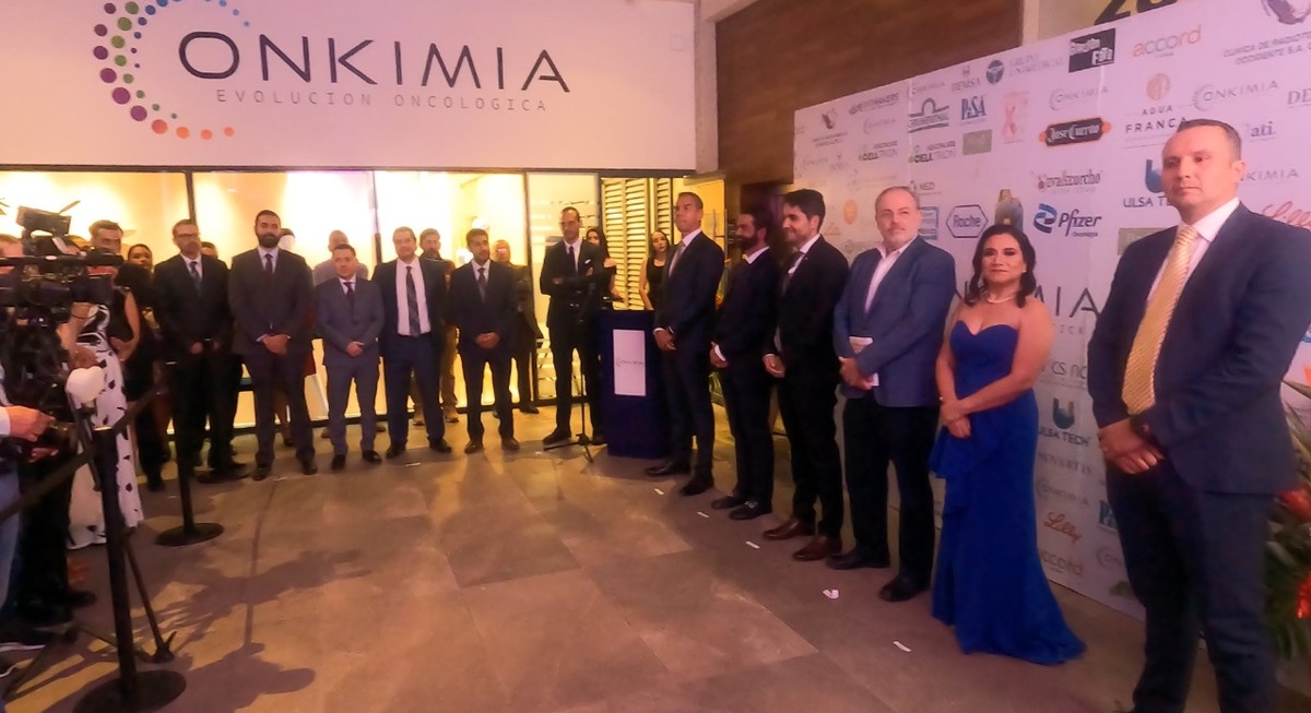 Onkimia inaugura nuevas instalaciones (Enrique Vázquez)