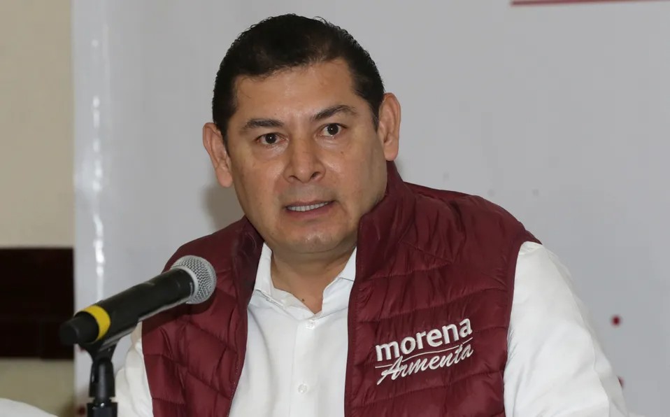 Alejandro Armenta buscará candidatura de Morena por la gubernatura de Puebla