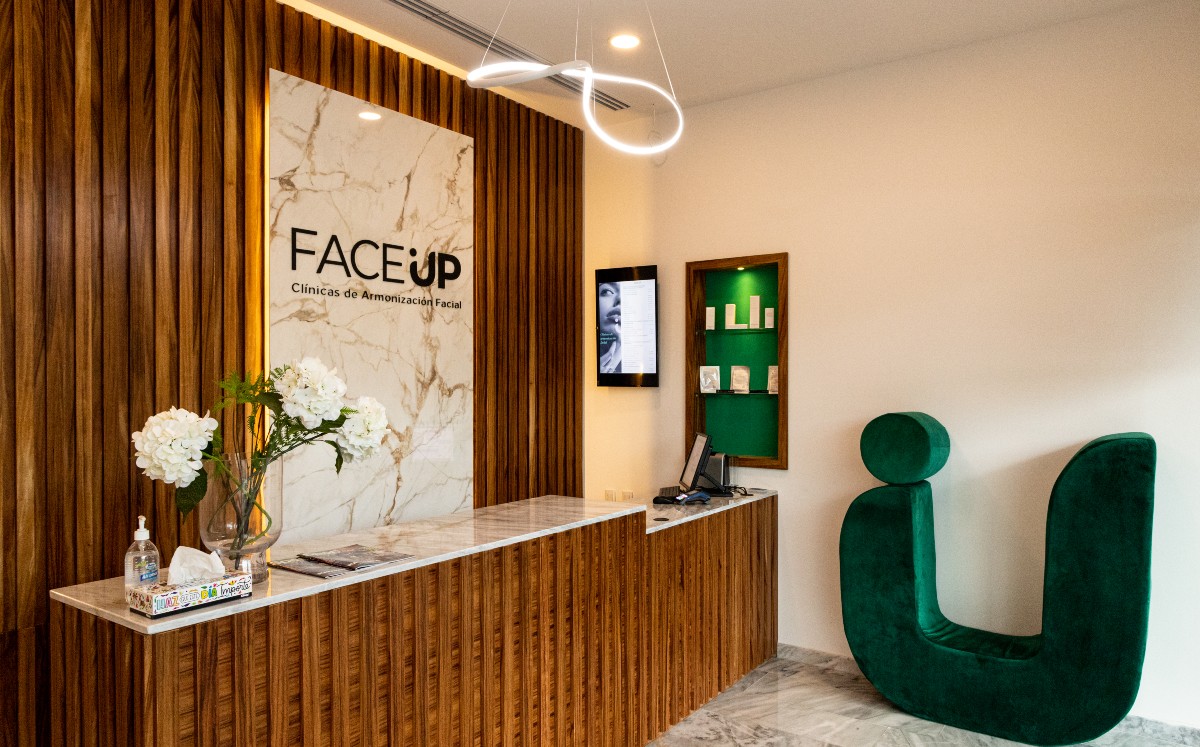Face Up Clinics | Especial