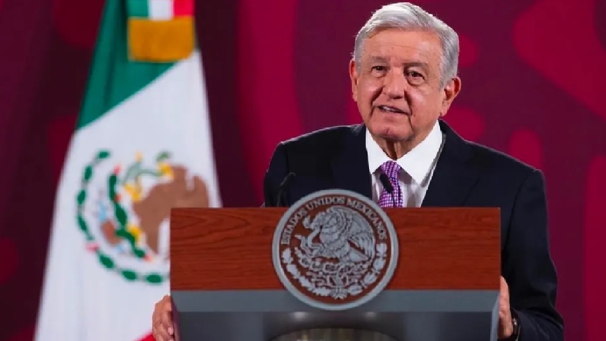 “Tienen que llenar el Zócalo”, dice AMLO a opositores