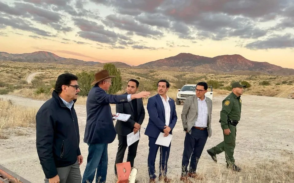 Ken Salazar anuncia inversiones superiores a 3 mil mdd en frontera con México