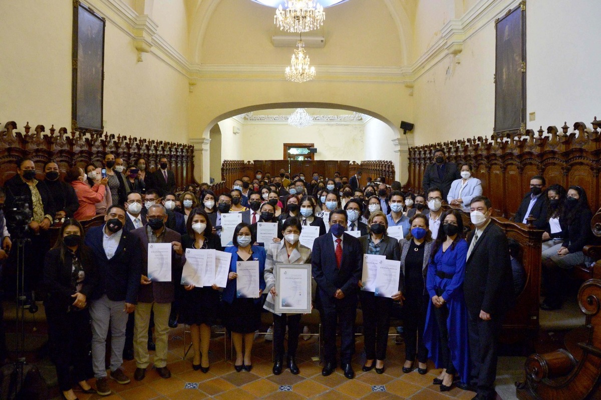 BUAP recibe Premio Ceneval al Desempeño de Excelencia-EGEL | Especial
