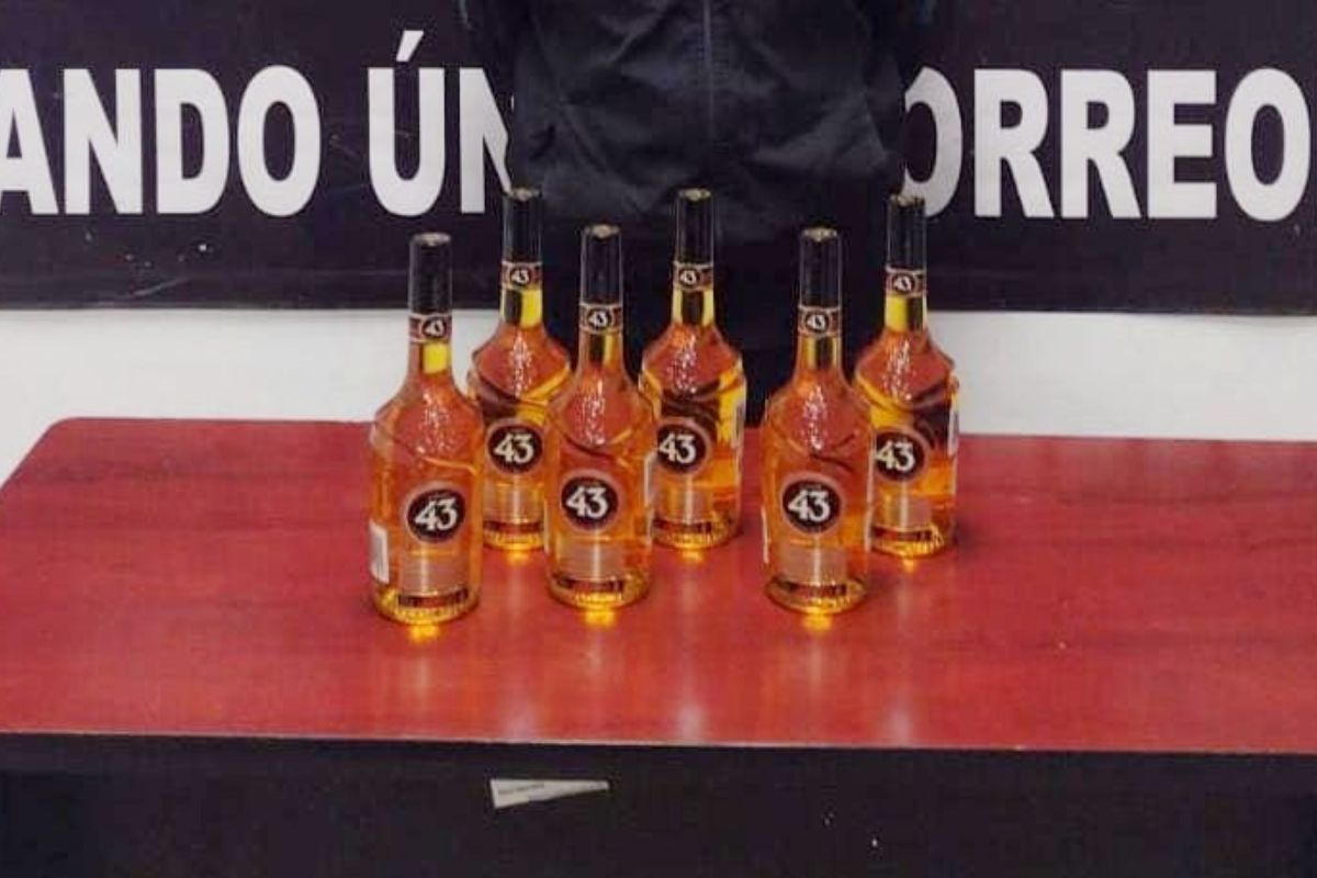 Oralia de 48 años fue detenida por el delito de robo a comercio.