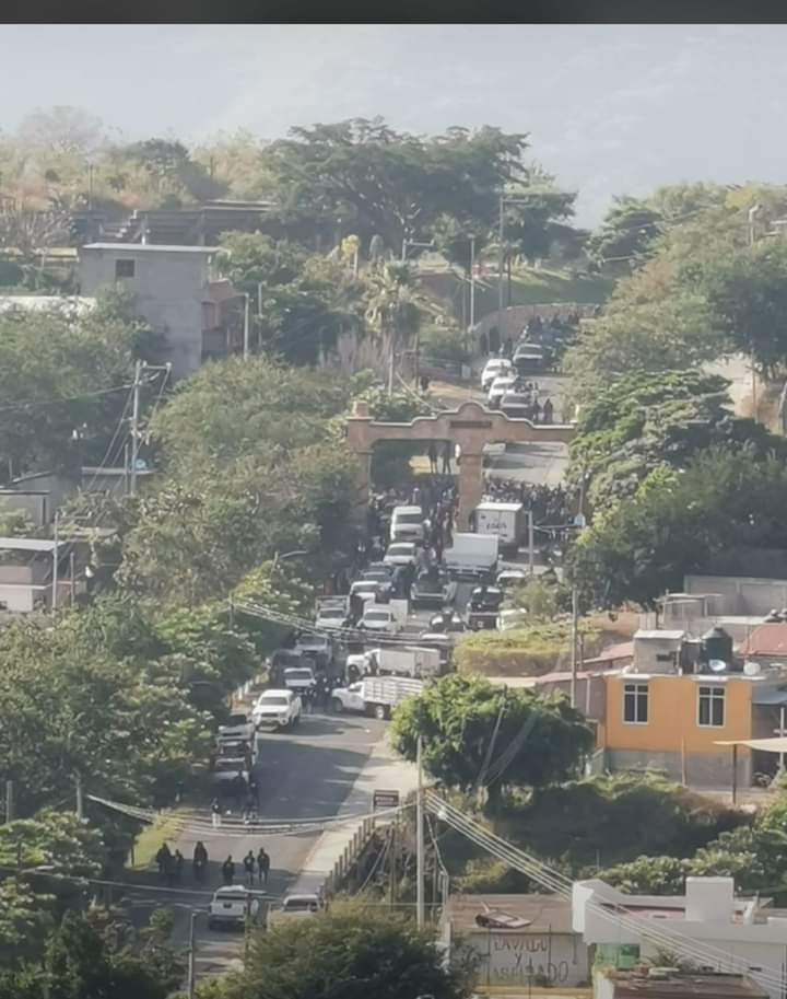Buscan evitar enfrentamientos entre autodefensas. (Rogelio Agustín)