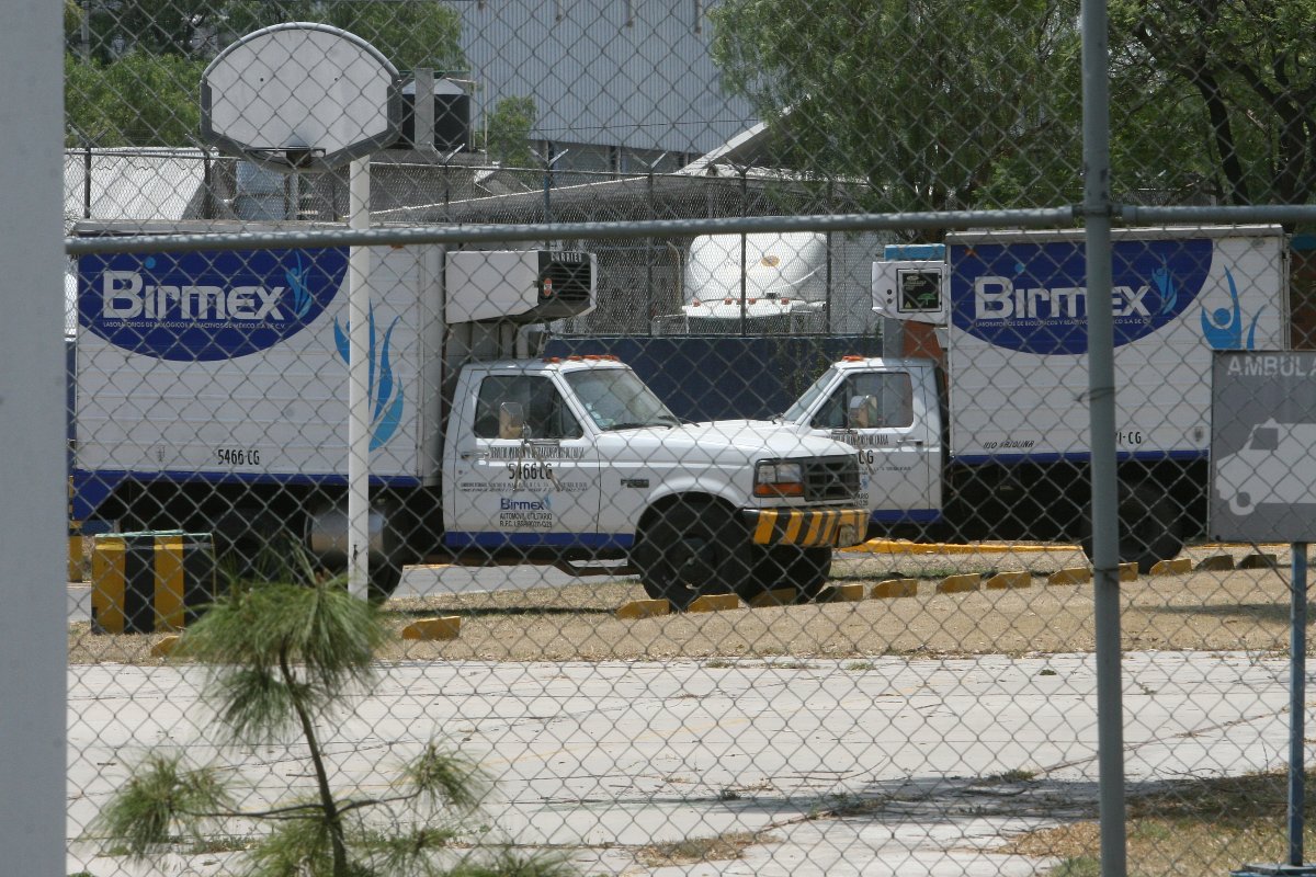 Camionetas de repartición de Birmex. (Especial)