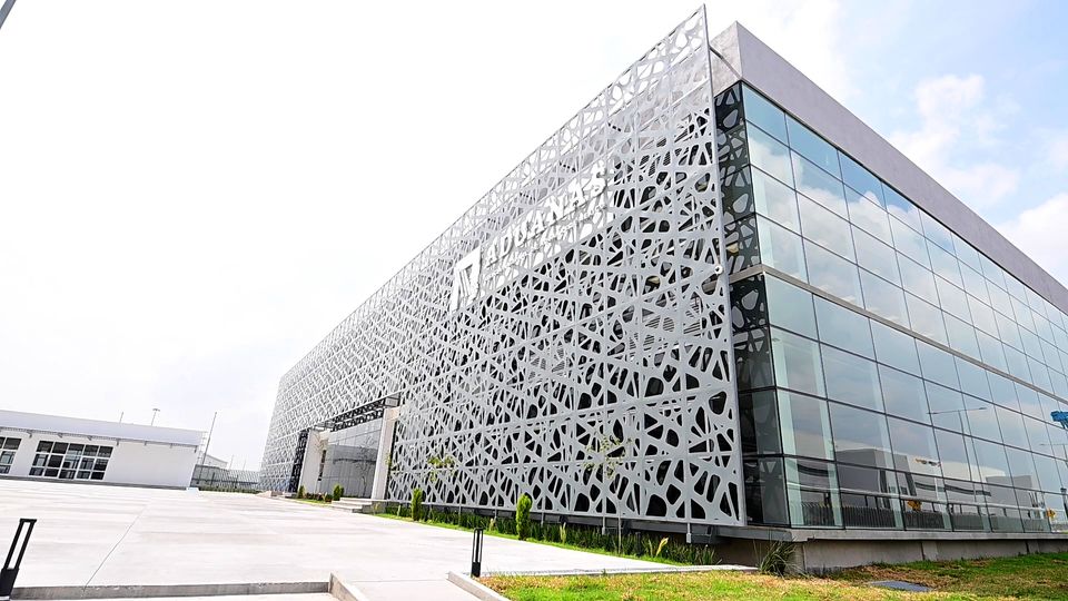 Edificio de Aduanas del AIFA. (Foto: Especial)