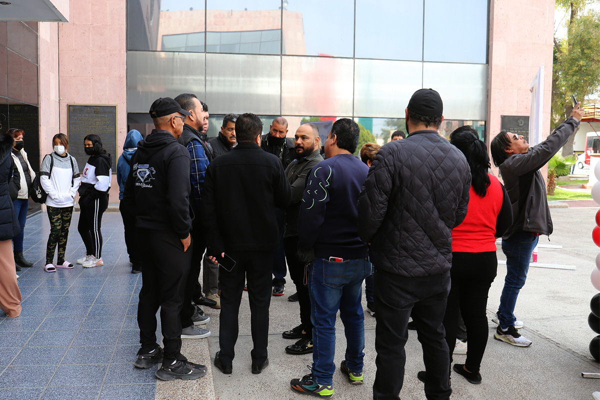 Manifestación de comerciantes establecidos en la Presidencia Municipal de Gómez Palacio. | Rolando Riestra