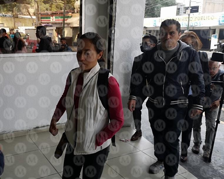 Padres de Elizabeth Jiménez llegan a la FGJCDMX | Jorge Becerril