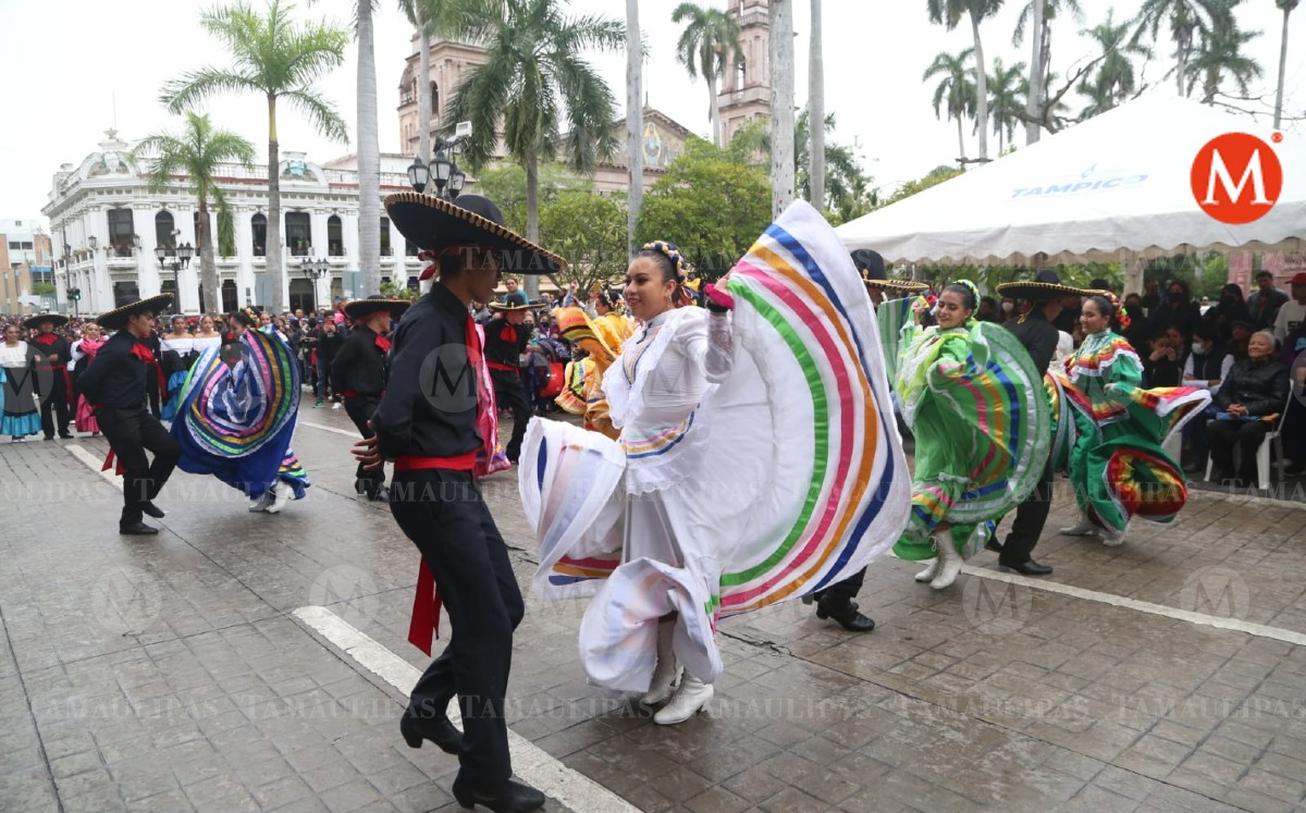 Desfile de la Revolución Mexicana en Tampico. (Yazmín Sánchez)