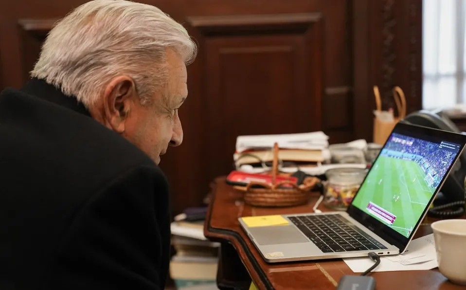 AMLO celebra debut de México en Qatar; "la diferencia se llama Memo Ochoa", dice