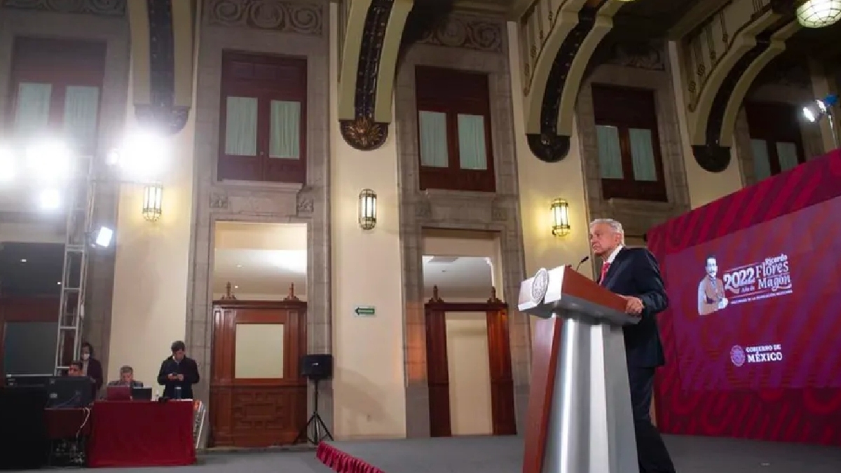 Conservadores no respetan la diversidad sexual: AMLO